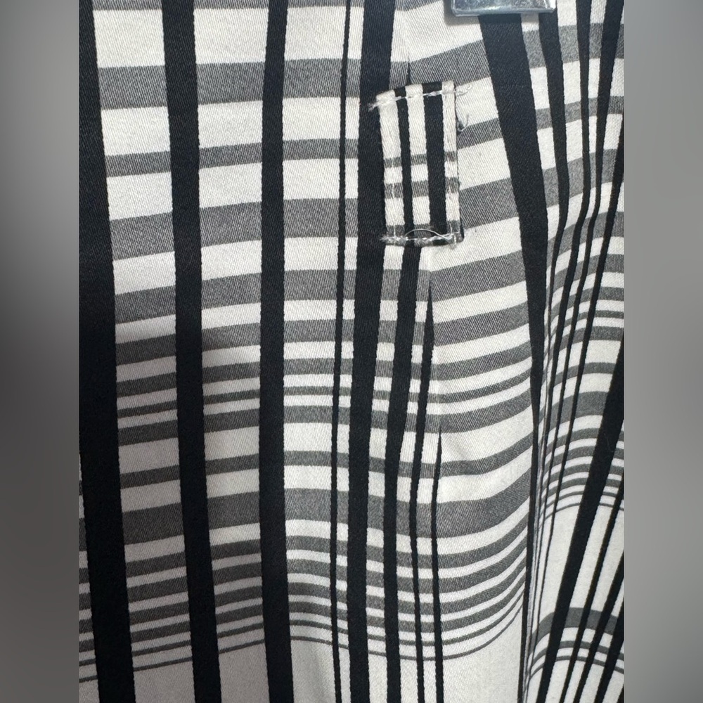 NWT Apt 9 Black and White Plaid Skirt - Size 16 - Picture 8 of 8